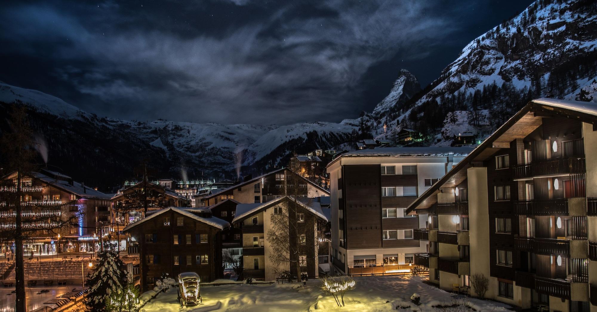 Schweizerhof Zermatt - A Small Luxury Hotel Zewnętrze zdjęcie